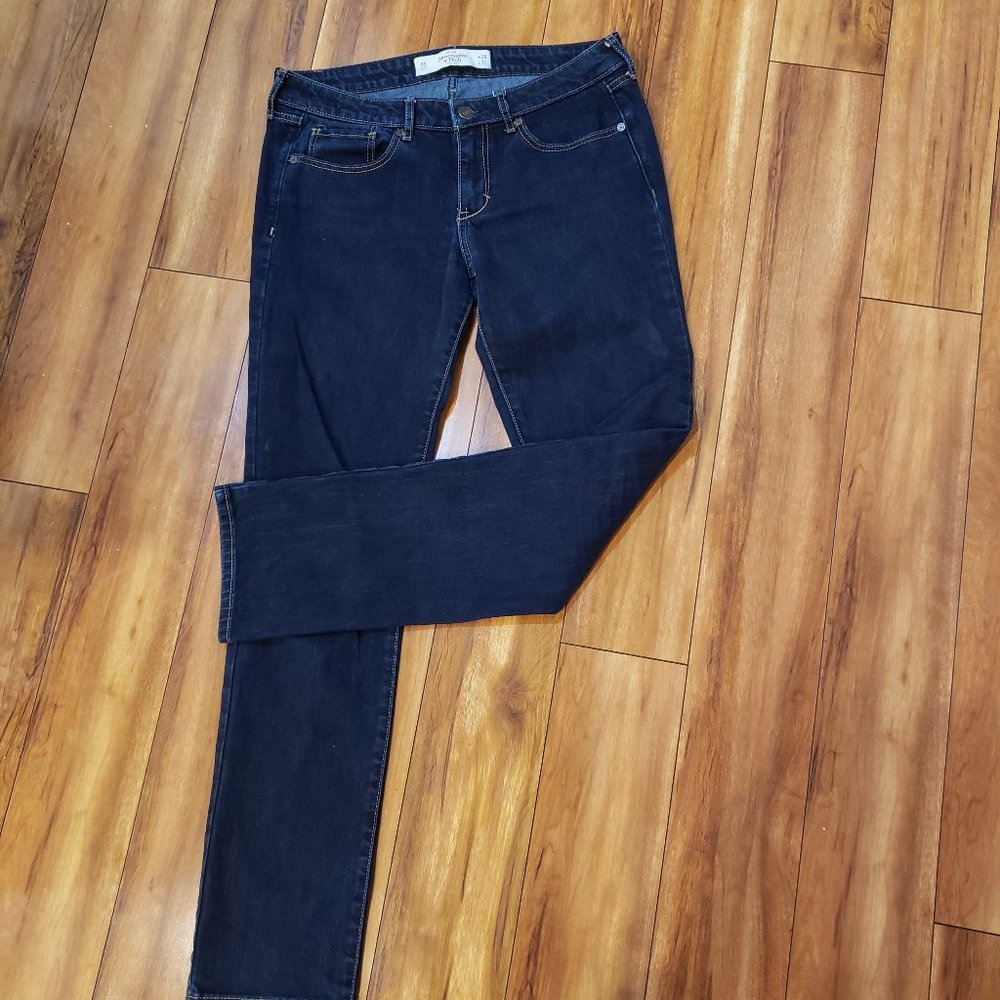 Abercrombie & Fitch Skinny Jeans. Size 6S